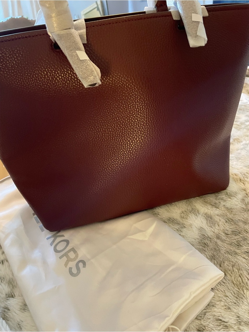 NWT! Michael Kors Jet Set Travel Double Pocket Tote in Oxblood Color - Picture 9 of 10